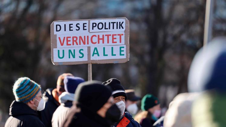Während der Corona-Pandemie wachsen laut Umfragen in Deutschland die Zweifel an der Demokratie.