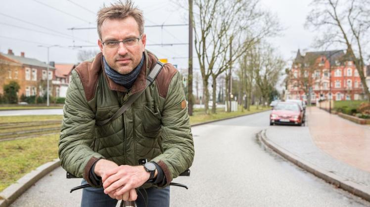 Schwerins Radwege-Koordinator Mirco Goldammer prüft jede Baustelle der Stadt, ob auch die Interessen der Radfahrer berücksichtigt wurden.