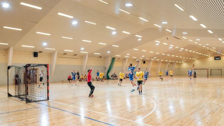 Wettkämpfe im Handball in der Rostocker Fiete-Reder-Halle darf ab Sonnabend wieder stattfinden.