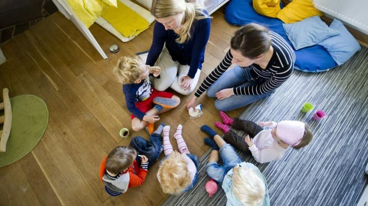Die Auszubildende Janina Scheiblich erzählt, wie nervenaufreibend die Arbeit mit traumatisierten Kindern ist und wieso sie diesen Job in Zukunft machen möchte.