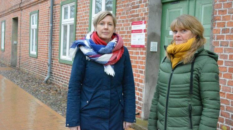 Sie helfen bei allgemeinen sozialen Fragen weiter: die Sozialpädagoginnen vom Sozialdienst katholischer Frauen in Ludwigslust, Anne Pamperin (l.) und Ulrike Manzei.
