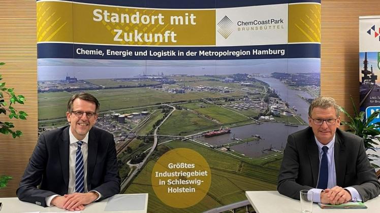 Frank Schnabel (links) und Bernd Buchholz beim Brunsbütteler Industriegespräch.