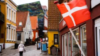 Trotz Rekordinzidenzen hat Dänemark alle Corona-Maßnahmen gestrichen. Wie wirkt sich das auf die Zahlen im Land aus?