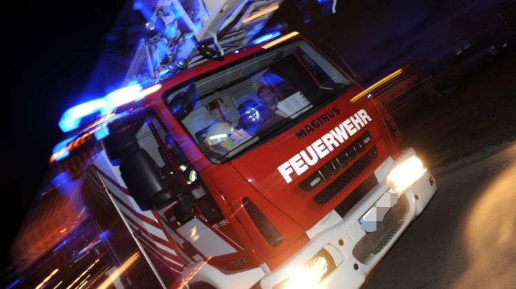 Die Feuerwehr Neukloster wurde zur Türnotöffnung gerufen.