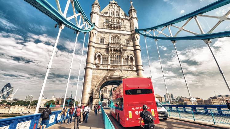 London lockert die Einreisebestimmungen für vollständig Geimpfte.