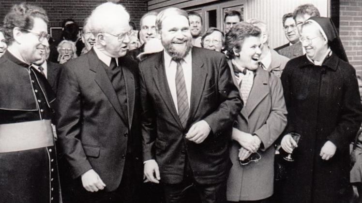40-jähriges Bestehen feierte die katholische Kirchengemeinde St. Hedwig in Ganderkesee am 4. November 1990. 