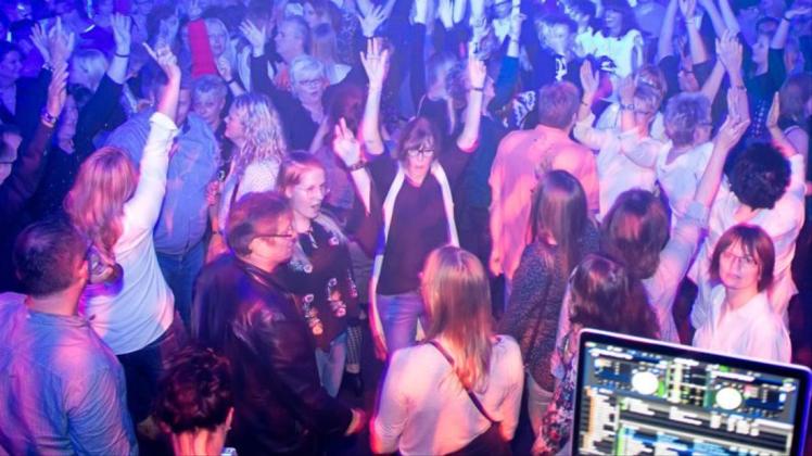Partys füllen die Lücke nach der Disco-Schließung teilweise: Das Publikum bei den 80er/90er-Partys in der Divarena ist seit der Retro-Schließung jünger geworden. 