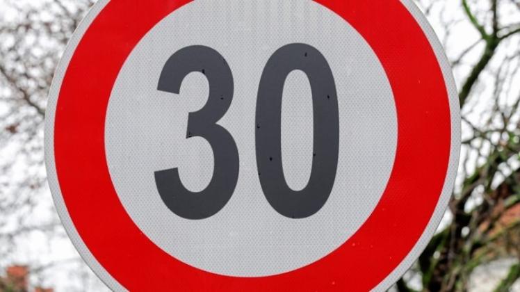 Tempo 30 soll nach dem Willen der Quakenbrücker SPD-Stadtratsfraktion auf dem „inneren Ring“ gelten. Symbolfoto: Jörn Martens
