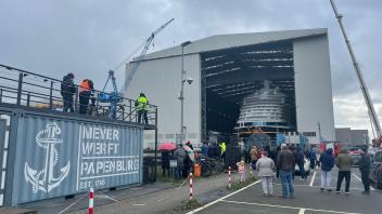 Ausdocken „Disney Wish“ auf der Papenburger Meyer Werft - 11. Februar 2022