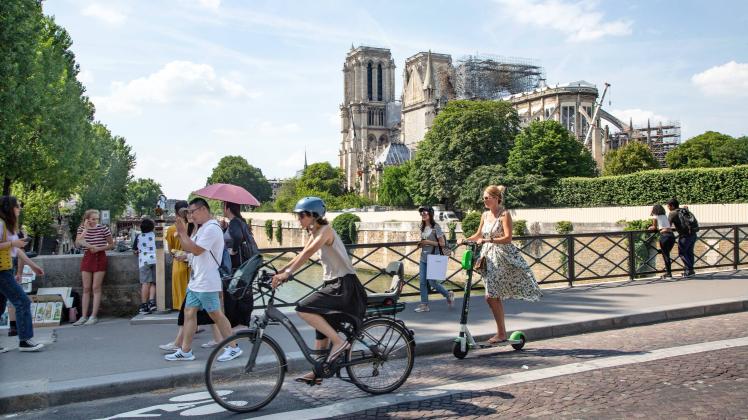 In Paris hat die Pandemie den Bemühungen, mehr Radfahrrouten quer durch die zu schaffen, ordentlich Aufwind gegeben.