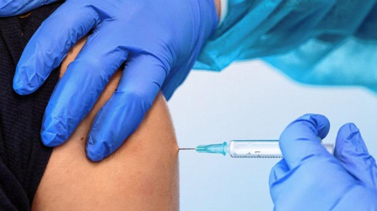 Über die längst von der Politik beschlossene „einrichtungsbezogene Impfpflicht“ ist ein Streit entbrannt.
