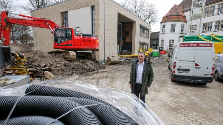 Osnabrück: Neubau Ratsgymnasium kurz vor der Fertigstellung. 14.02.2022