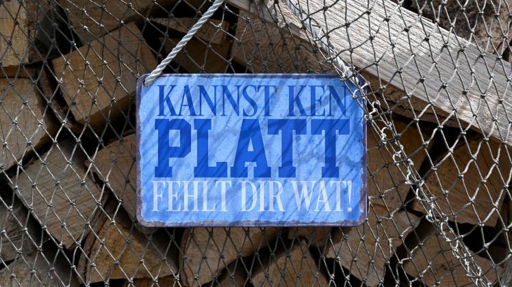 Im Plattdeutschen gibt es viele wunderbare Wortkreationen. Wann haben Sie zum Beispiel zuletzt Ihren Schnutenpulli getragen?