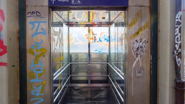 Der Fahrstuhl am Bookholzberger Bahnhof ist häufig defekt.