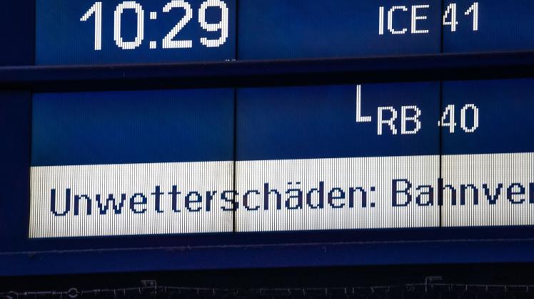 Anzeigetafel am Bahnhof in Frankfurt/Main