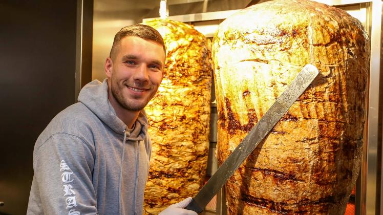 Nirgendwo soll der Döner laut eines neuen Rankings besser schmecken, wie bei Lukas Podolski in Köln.