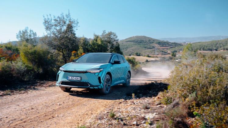 Elektrische Aufholjagd: Toyota bringt ab Juni den BZ4X