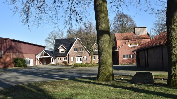 Die ehemalige Hofstelle Böker-Sandtel ist seit 2020 im Besitz der Gemeinde Spelle. Im Rahmen eines Wettbewerbs für Investoren werden jetzt die besten Ideen für eine Folgenutzung gesucht.