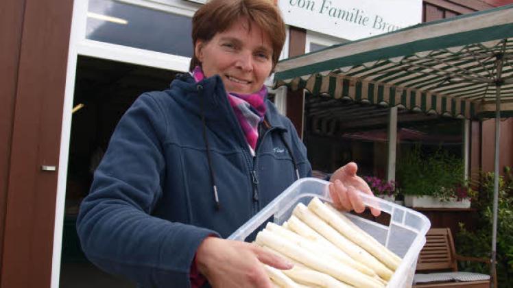 Durchwachsene Saison für Aukrugs Spargelbauern | SHZ