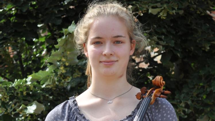 Im Alter von vier Jahren begann Carolin Lindner mit dem Geigespielen. Sie möchte Violine studieren.