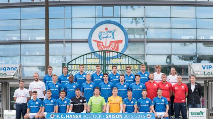 Das offizielle Mannschaftsfoto des FC Hansa Rostock für die Saison 2015/16  