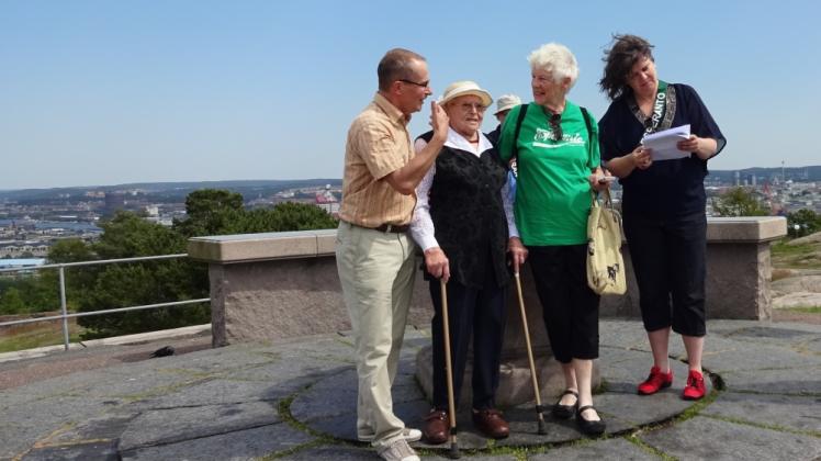 Die schwedischen Esperantisten zeigten dem Schweriner Gast gern ihre Stadt. Fotos: privat Die schwedischen Esperantisten zeigten dem Schweriner Gast gern ihre Stadt. Fotos: privat