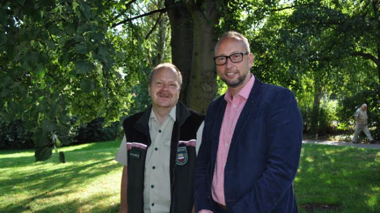 Forstamtsleiter Jörg Harmuth (links), Tourismusdirektor Matthias Fromm: Ganzjährige Freizeittrends. Forstamtsleiter Jörg Harmuth (links), Tourismusdirektor Matthias Fromm: Ganzjährige Freizeittrends.