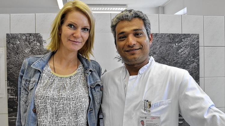 Patientin Anja Baier (29), Kiefer-Chirurg Dr. Ahmed Adubei (36): „Ich sah in ihren Augen eine sehr große Angst.“