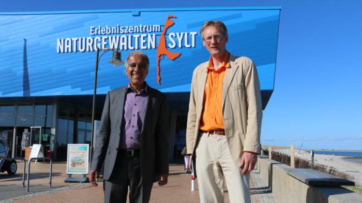 Gute Bekannte: Klimaforscher Mojib Latif (li.) und Matthias Strasser vom Erlebniszentrum