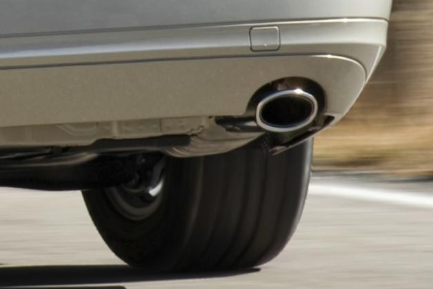 
Die aktuell geltenden NOx-Grenzwerte halten neue Diesel ein, wenn auch nur mit erheblichem technischem Aufwand.

Foto: Daimler
