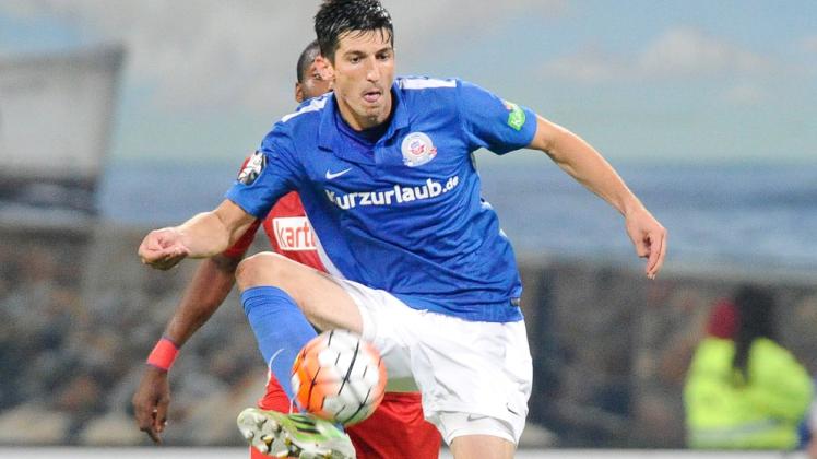 Nach Gelb-Sperre zurück: Mittelfeld-Abräumer Marco Kofler wird heute im Spiel beim SV Wehen Wiesbaden in die Start-Elf des FC Hansa zurückkehren. Nach Gelb-Sperre zurück: Mittelfeld-Abräumer Marco Kofler wird heute im Spiel beim SV Wehen Wiesbaden in die Start-Elf des FC Hansa zurückkehren.