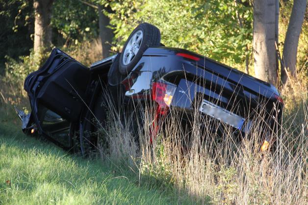 Ehepaar bei Autoüberschlag bei Schwaan schwer verletzt Ehepaar bei Autoüberschlag bei Schwaan schwer verletzt