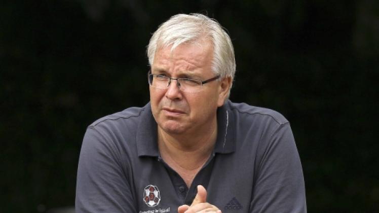 In der Zwickmühle: VfL-Vorstandsmitglied Manfred Kirsch will mit Fischer bis Ende Mai weitermachen, muss aber auch die sportliche Zukunft des Vereins sichern.
