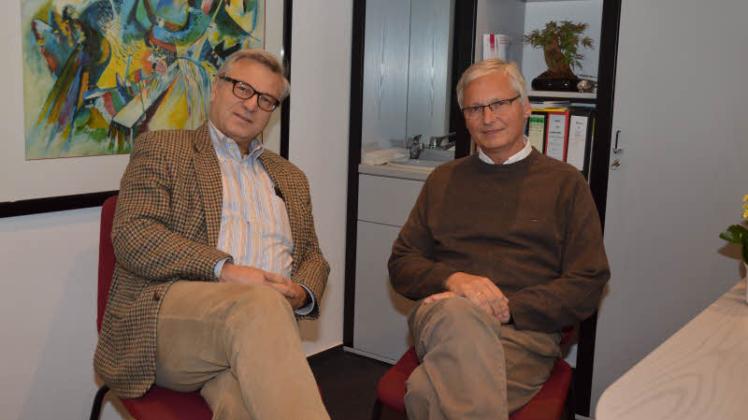 Helfen und organisieren: die beiden Ärzte Klaus Heinrich Heger und Hans-Christoph von Zezschwitz.
