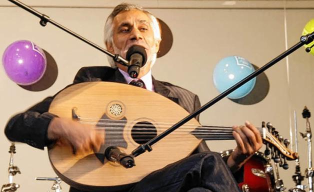 Der Syrer Sulamen Mohamad spielte Lieder aus seiner Heimat und begeisterte damit das Malenter Publikum.