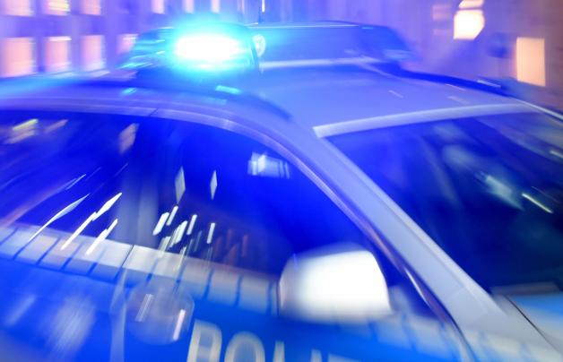 Die Polizei sucht Zeugen in Brande-Hörnerkirchen.