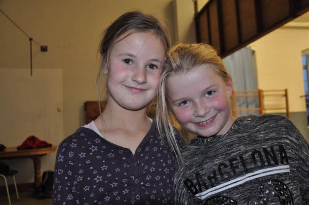 „Wir haben viel Spaß“: Leonie (l.) und Mara, beide acht Jahre alt, sind schon rund ihr halbes Leben im LKC aktiv. „Wir haben viel Spaß“: Leonie (l.) und Mara, beide acht Jahre alt, sind schon rund ihr halbes Leben im LKC aktiv.