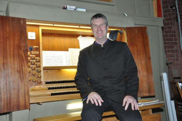Auch Jonathan Watts möchte noch einmal seinen Beitrag für eine neue Orgel leisten – wahrscheinlich im kommenden Jahr.