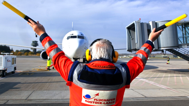 Zählte in diesem Jahr bislang 24 000 Passagiere mehr als 2014: der Flughafen Rostock-Laage 