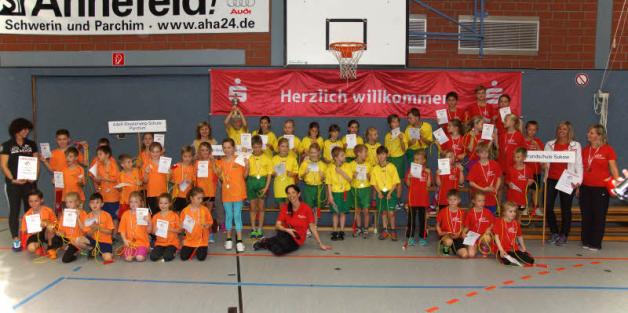 Die Sieger (v.l.): Diesterweg-Schule Parchim, Ori-Grundschule Leezen, Grundschule Sukow Die Sieger (v.l.): Diesterweg-Schule Parchim, Ori-Grundschule Leezen, Grundschule Sukow