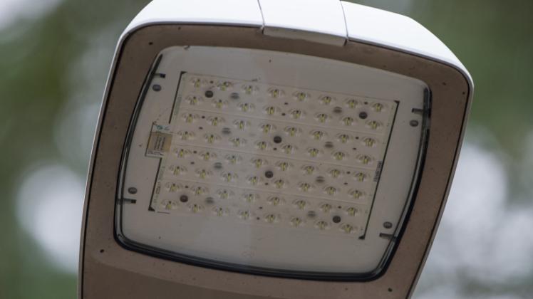 Straßenlampen mit LED-Panel als Ersatz für die alten Leuchtquellen sind in der Rolandstadt ein Thema.