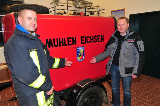 Frank Wrobel (l.) und Matthias Schuldt gehören zum Vorstand des Fördervereins und setzen sich für die Feuerwehr ein. Fotos: mata