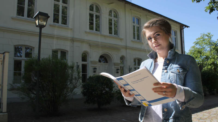Im Nordfriisk Instituut  ist Inga Werth Dauergast. Hier findet sie den Lesestoff für ihr Friesisch-Studium.  