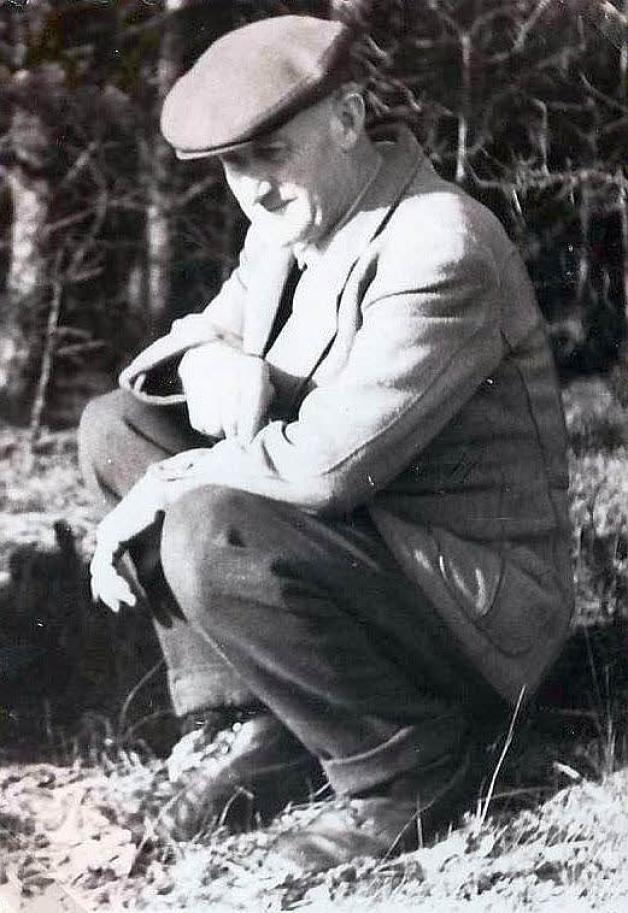 Joseph Hüttl beim Waldspaziergang 1969 