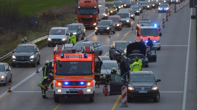 Auffahrunfall Auf Der A1: Sieben Autos Beteiligt | SHZ