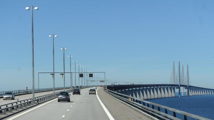 Die Öresundbrücke zwischen Dänemark und Schweden verbindet der Großstädte Kopenhagen und Malmö.