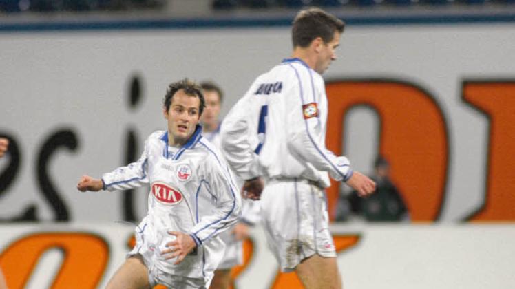 Damals noch 1. Bundesliga: Auf den Tag genau heute vor 14 Jahren bestritt Christian Brand (links, hier mit Andreas Jakobsson) sein letztes Spiel für Hansa im Ostseestadion. Heute ist er erstmals vor eigenem Publikum Coach des aktuellen Drittligisten.  