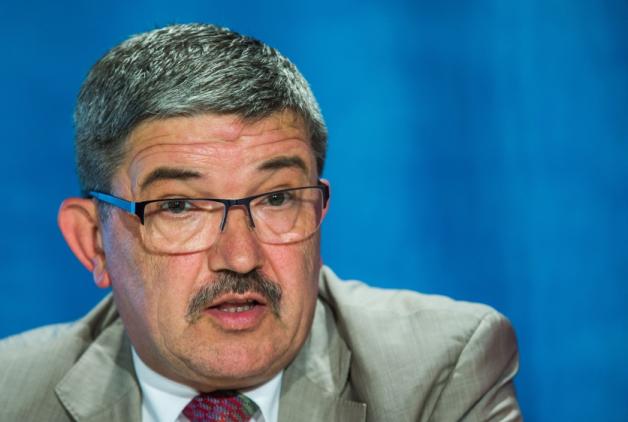 Innenminister Lorenz Caffier (CDU) befürchtet einen Anstieg rechtsextremistischer Straftaten. 