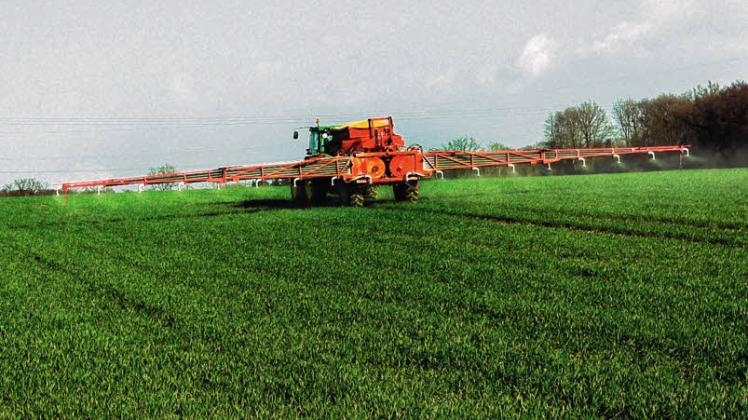 Exakte Ausbringtechnik bei Düngung und Pflanzenschutz sind Voraussetzung für einen erfolgreichen und umweltgerechten Getreidebau im Lande.