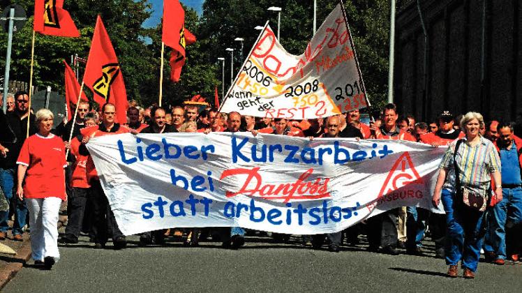 Jobabbau bei Danfoss: Mit zahlreichen Demonstrationen und Protestaktionen wehren sich die Mitarbeiter gegen die geplanten Entlassungen – am Ende vergeblich.  